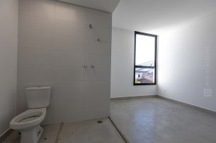 0P8A7549